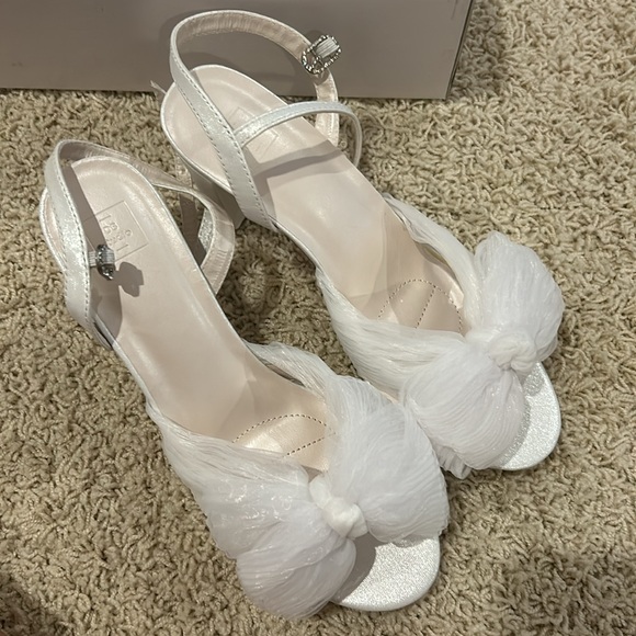 David’s Bridal wedding shoes in size 7, - Picture 2 of 4